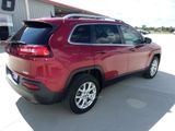 Used 2016 Jeep Cherokee Latitude image 3