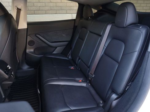 Used 2023 Tesla Model Y Performance AWD/4WD image 21