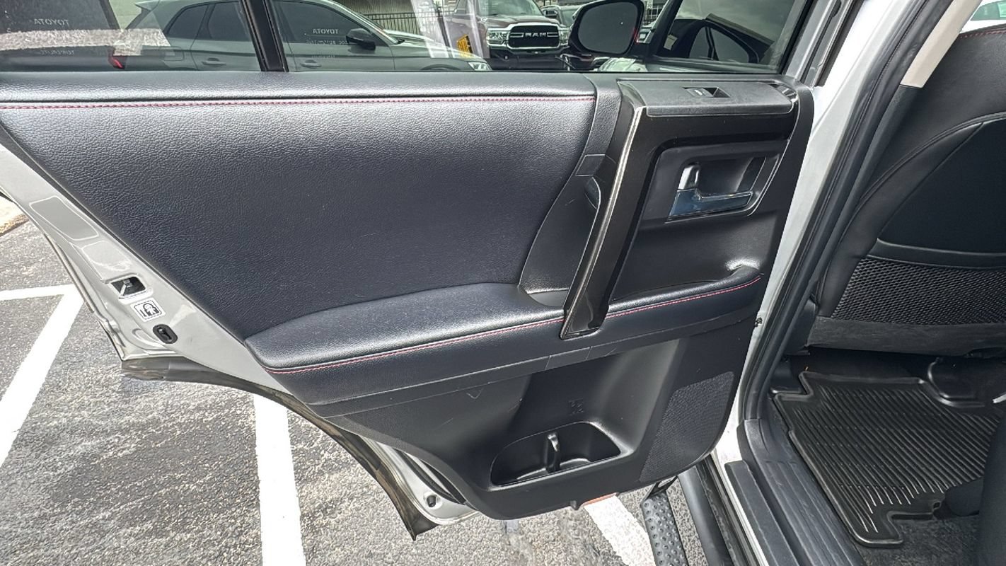 Used 2019 Toyota 4Runner TRD Off-Road Premium AWD/4WD image 13