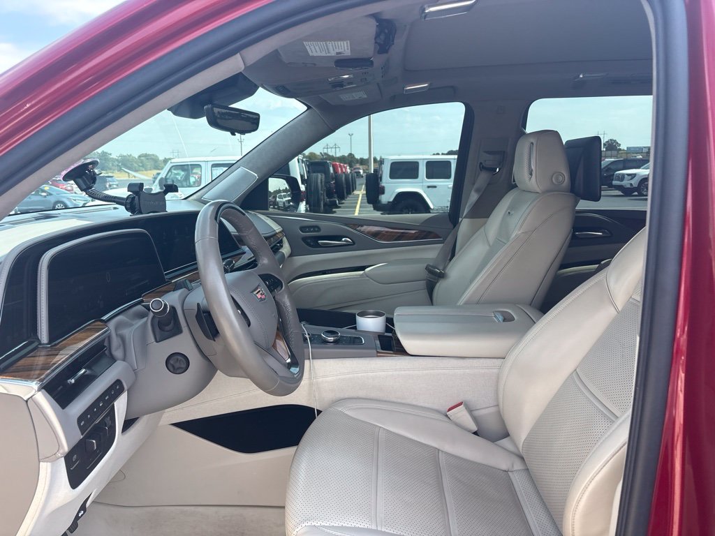 Used 2021 Cadillac Escalade ESV Sport Platinum w/ LPO, ONYX Package AWD/4WD image 18