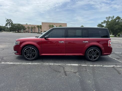 Used 2014 Ford Flex Limited w/ Equipment Group 303A AWD/4WD image 9