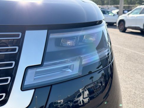 New 2026 Land Rover Range Rover SE image 9