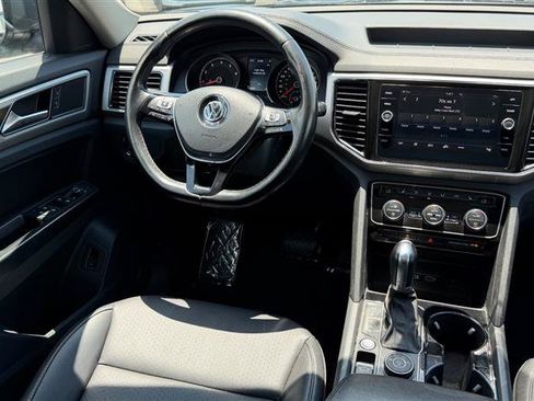 Used 2018 Volkswagen Atlas SEL AWD/4WD image 18