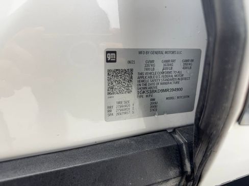 Used 2021 GMC Yukon SLT w/ SLT Premium Package RWD image 50