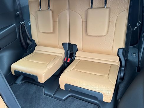 New 2026 Lexus LX 600 4WD w/ Luxury Package image 29