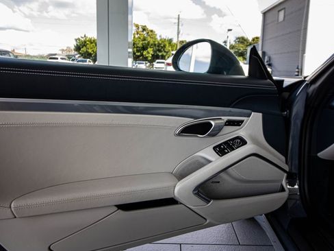 Used 2017 Porsche 911 Carrera S image 22
