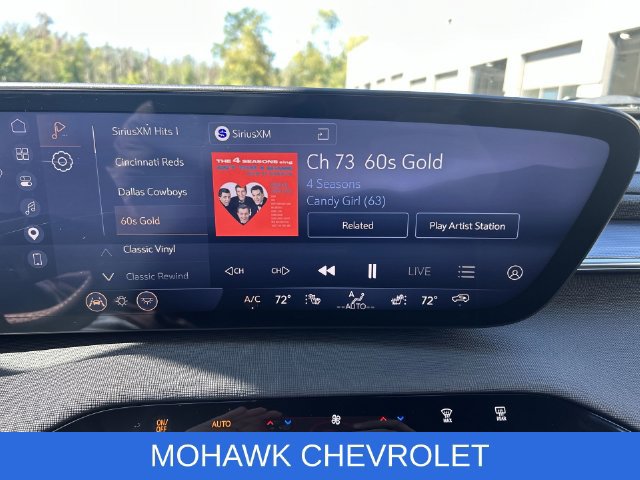 Used 2025 Buick Enclave Sport Touring w/ Power Package AWD/4WD image 13