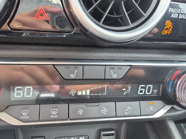 Used 2025 Nissan Sentra SR FWD image 19