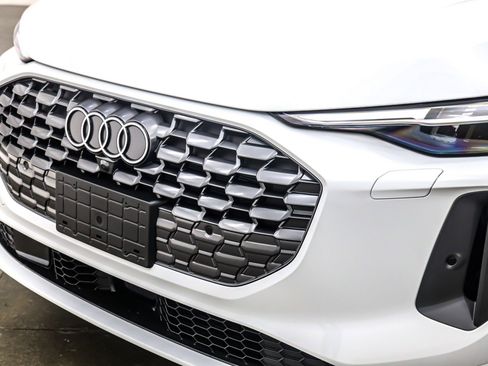 New 2025 Audi Q5 Premium Plus image 13