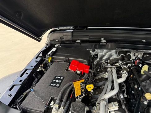 Used 2024 Jeep Gladiator Sport AWD/4WD image 92