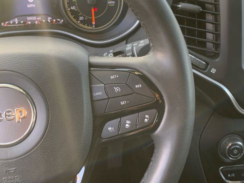 Used 2023 Jeep Cherokee Altitude Lux image 20