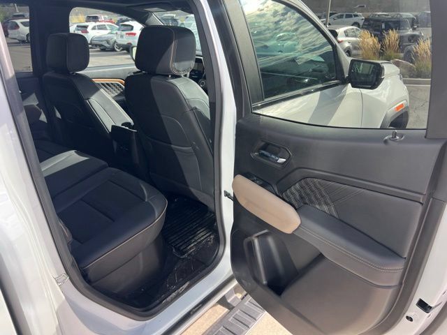 Used 2024 GMC Canyon Denali AWD/4WD image 27