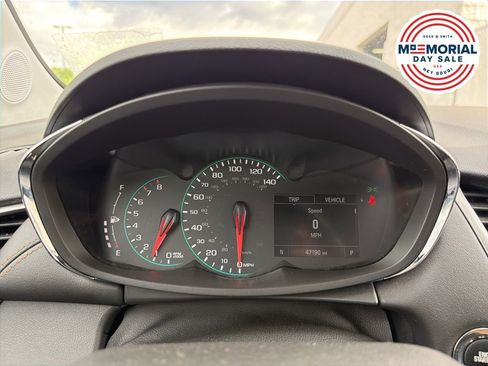 Used 2022 Chevrolet Trax LT w/ Driver Confidence Package AWD/4WD image 11