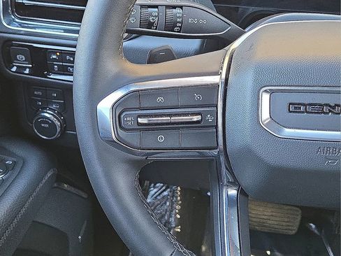 Used 2025 GMC Yukon Denali image 21