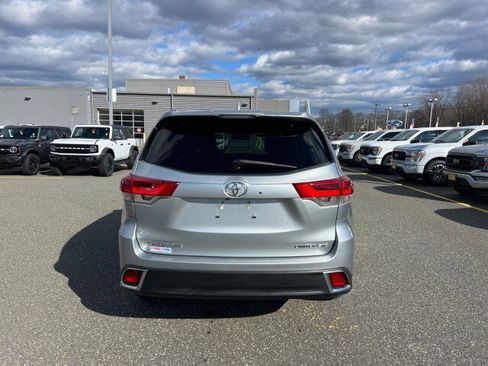 Used 2018 Toyota Highlander Limited image 4