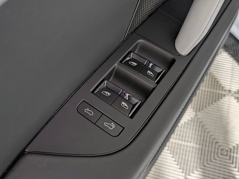 New 2026 Porsche Cayenne Electric AWD/4WD image 29