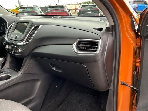 Used 2019 Chevrolet Equinox LT FWD image 16