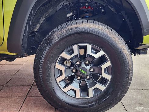 Used 2023 Toyota Tacoma TRD Off-Road image 4