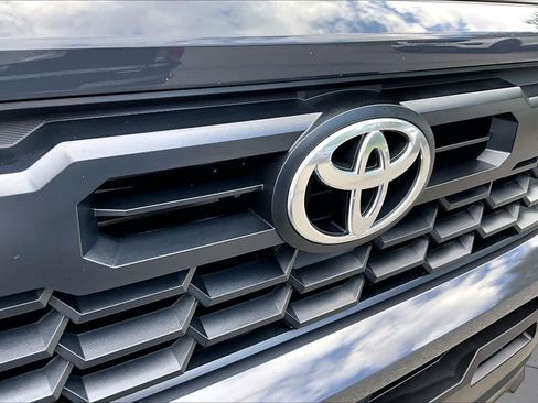 Used 2025 Toyota Tacoma TRD Off-Road AWD/4WD image 28