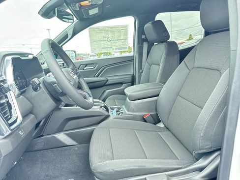 Used 2024 GMC Canyon Elevation RWD image 17