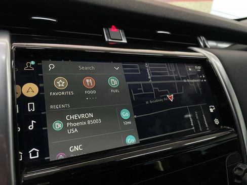 Used 2021 Land Rover Discovery Sport SE image 32