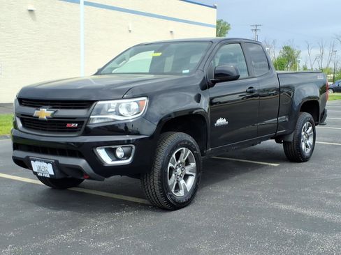 Used 2019 Chevrolet Colorado Z71 AWD/4WD image 2