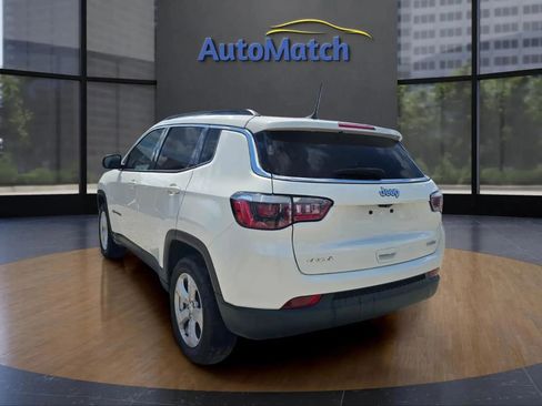Used 2019 Jeep Compass Latitude w/ Popular Equipment Group AWD/4WD image 7