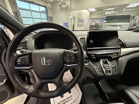 Used 2025 Honda Odyssey Sport-L image 10