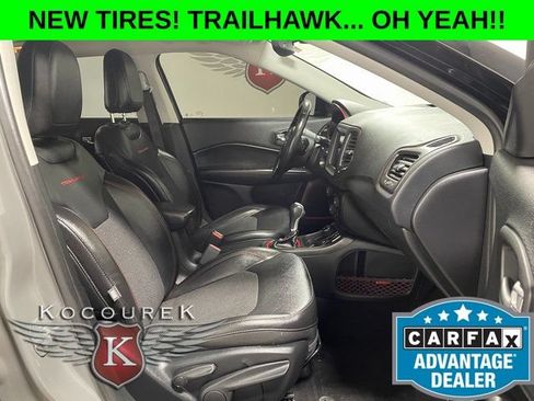 Used 2019 Jeep Compass Trailhawk w/ Cold Weather Group AWD/4WD image 22