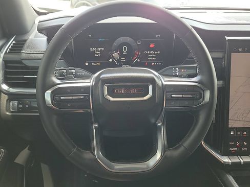 Used 2025 GMC Acadia Elevation w/ Elevation Premium Package FWD image 28