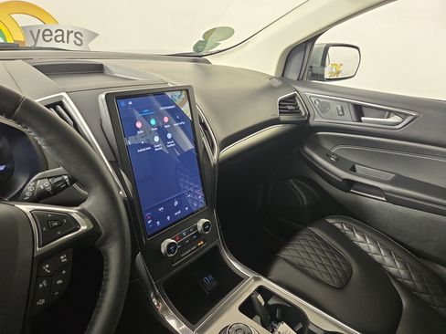 Used 2024 Ford Edge Titanium image 23