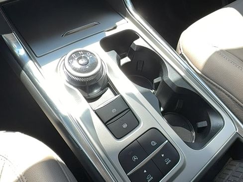 Used 2020 Ford Explorer Limited image 27