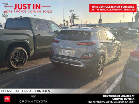 Used 2022 Hyundai Kona Limited AWD/4WD image 2