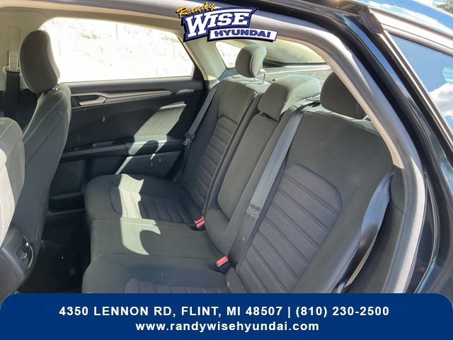 Used 2020 Ford Fusion SE AWD/4WD image 30