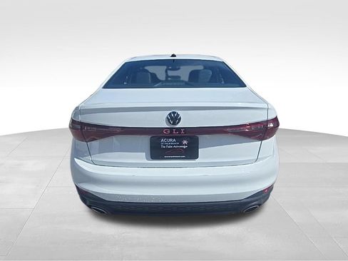 Used 2025 Volkswagen Jetta GLI Autobahn FWD image 4