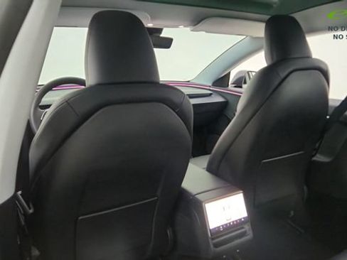 Used 2025 Tesla Model 3 Long Range AWD/4WD image 31