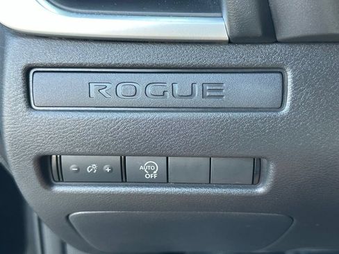 Used 2023 Nissan Rogue S FWD image 28