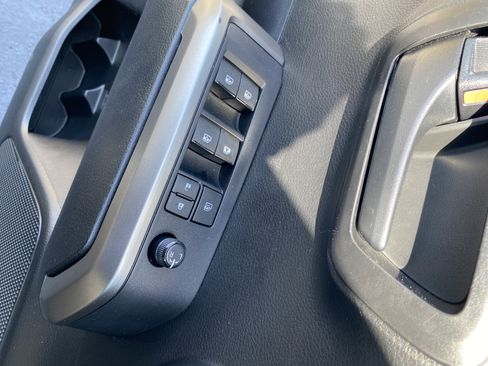 Used 2021 Toyota Tacoma SR5 image 10