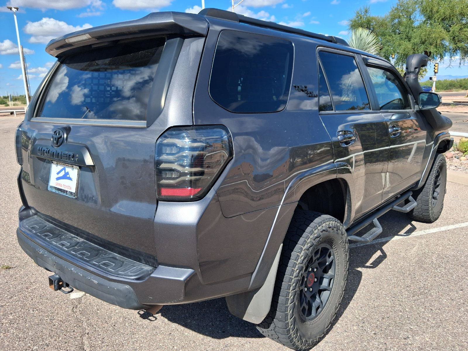 Used 2022 Toyota 4Runner TRD Off-Road Premium w/ Moonroof Package AWD/4WD image 5