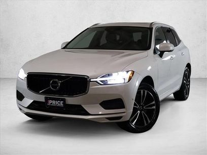 Used 2019 Volvo XC60 T6 Momentum w/ Multimedia Package