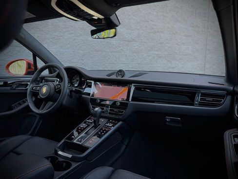 New 2025 Porsche Macan AWD/4WD image 22