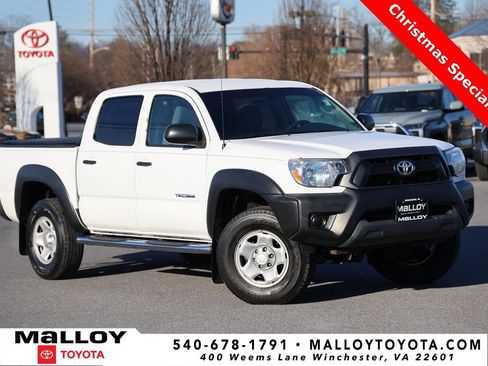 Used 2014 Toyota Tacoma PreRunner image 1