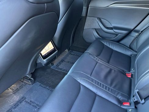 Used 2022 Tesla Model S Plaid image 11