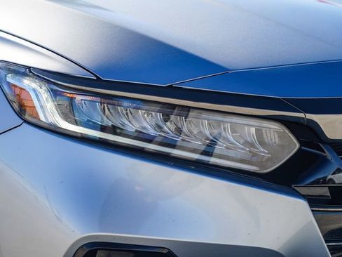 Used 2022 Honda Accord Sport image 4
