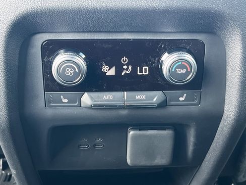 New 2025 GMC Acadia Elevation w/ Elevation Premium Package image 26