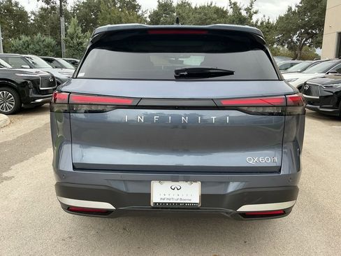 New 2026 INFINITI QX60 Luxe w/ Family Package image 4