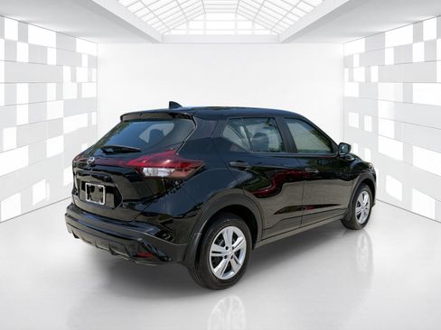 Certified 2025 Nissan Kicks Play S FWD image 7