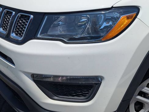 Used 2018 Jeep Compass Sport AWD/4WD image 10