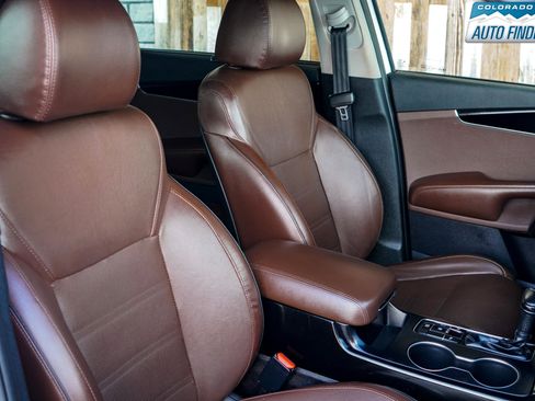 Used 2019 Kia Sorento SX image 23
