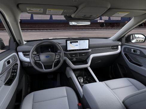 New 2026 Ford Explorer Platinum w/ LUX Leather Package AWD/4WD image 9